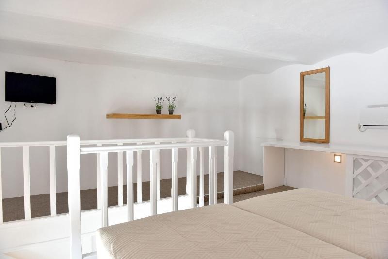 Douskos Guesthouse Хидра Екстериор снимка