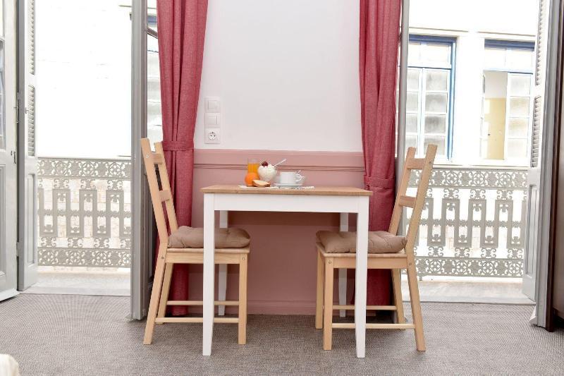 Douskos Guesthouse Хидра Екстериор снимка