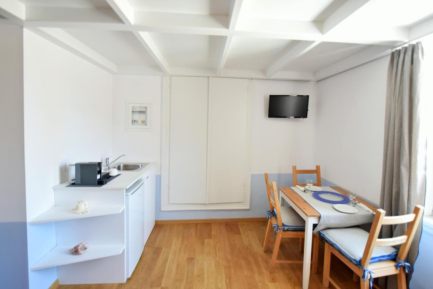 Douskos Guesthouse Хидра Екстериор снимка