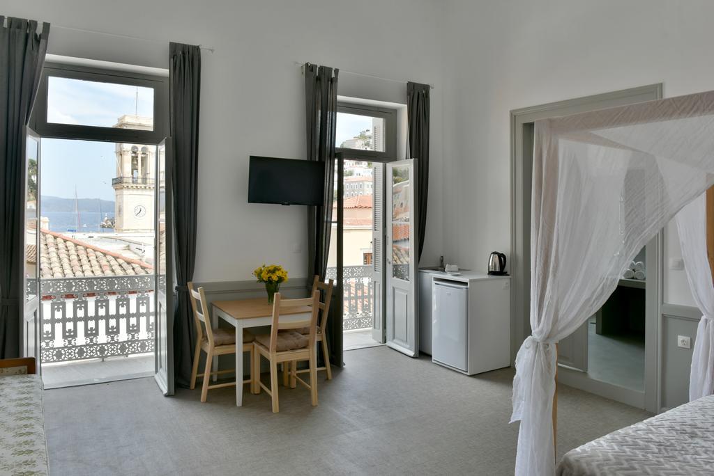 Douskos Guesthouse Хидра Екстериор снимка