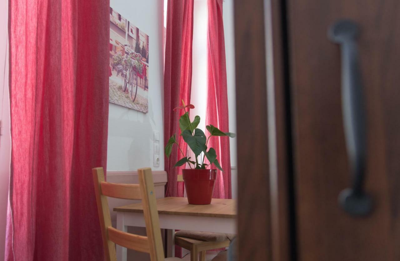 Douskos Guesthouse Хидра Екстериор снимка